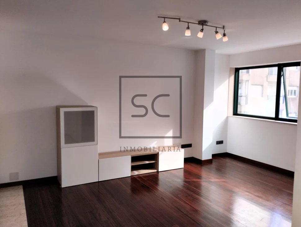 Dúplex con garaje y ascensor en milladoiro