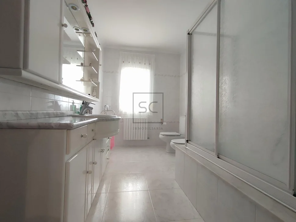 Elegante chalet en neda