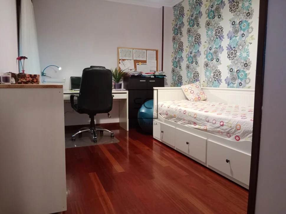 Piso con garaje y trastero en sta cecilia-narón