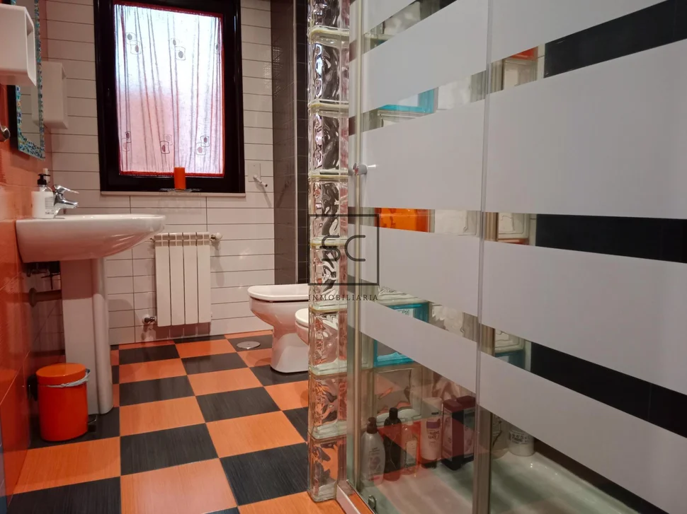 Piso con garaje y trastero en sta cecilia-narón