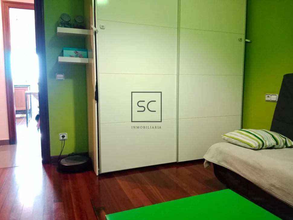 Piso con garaje y trastero en sta cecilia-narón