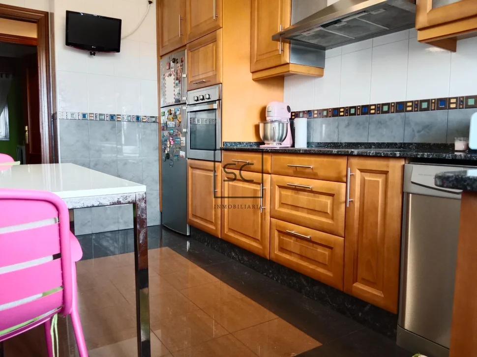 Piso con garaje y trastero en sta cecilia-narón