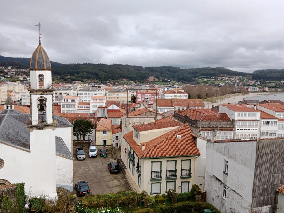 Pareado con jardin en cedeira