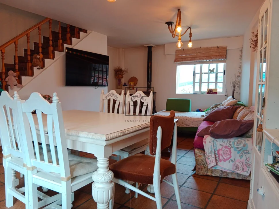 Pareado con jardin en cedeira