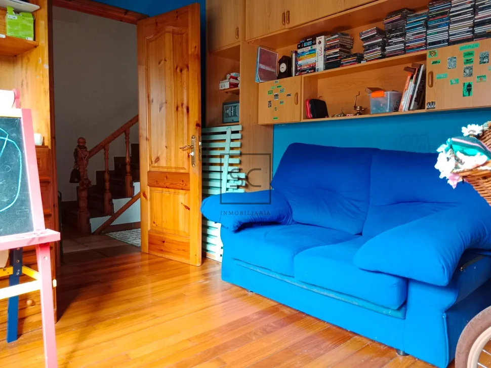 Pareado con jardin en cedeira