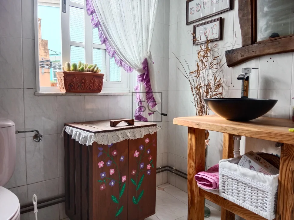 Pareado con jardin en cedeira