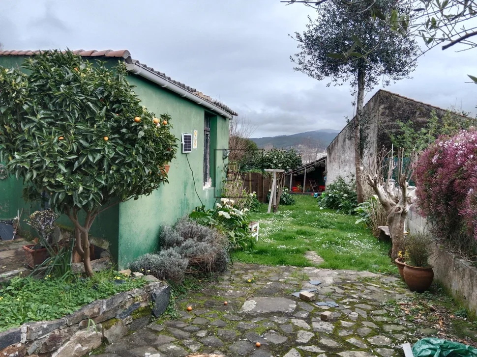 Pareado con jardin en cedeira