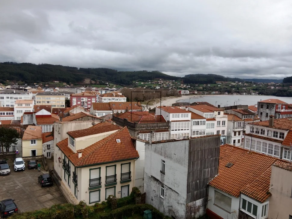 Pareado con jardin en cedeira