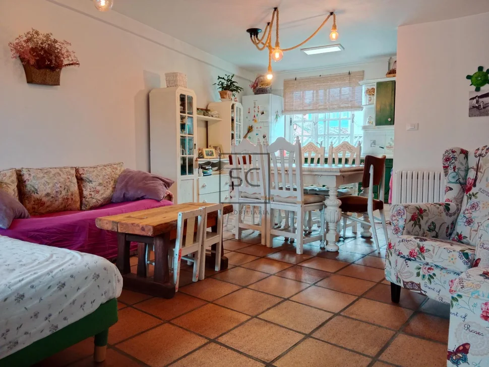 Pareado con jardin en cedeira