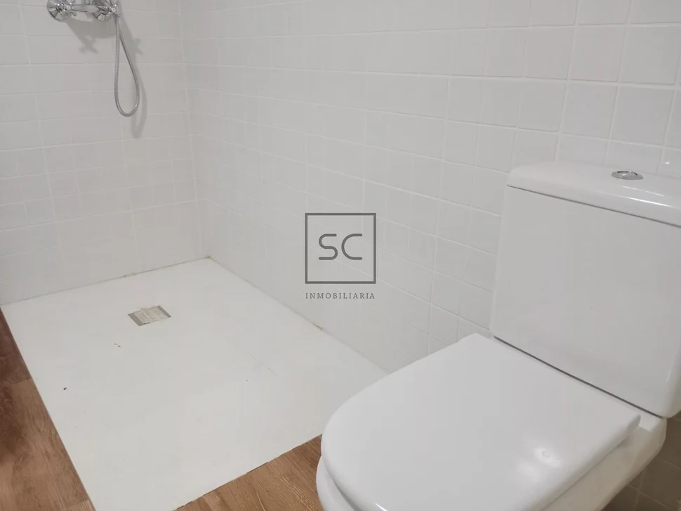 Pareado de piedra con finca en esteiro-cedeira