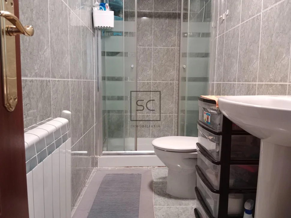 Pareado de piedra con finca en esteiro-cedeira