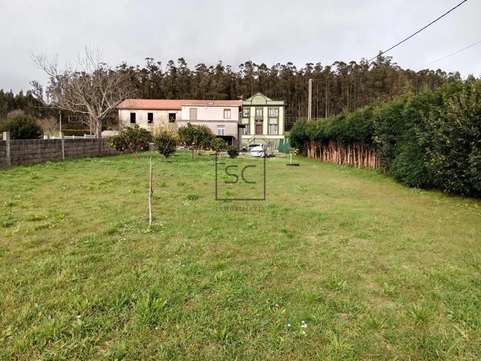 Pareado de piedra con finca en esteiro-cedeira