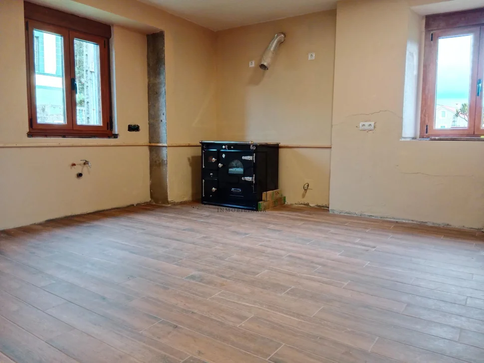 Pareado de piedra con finca en esteiro-cedeira