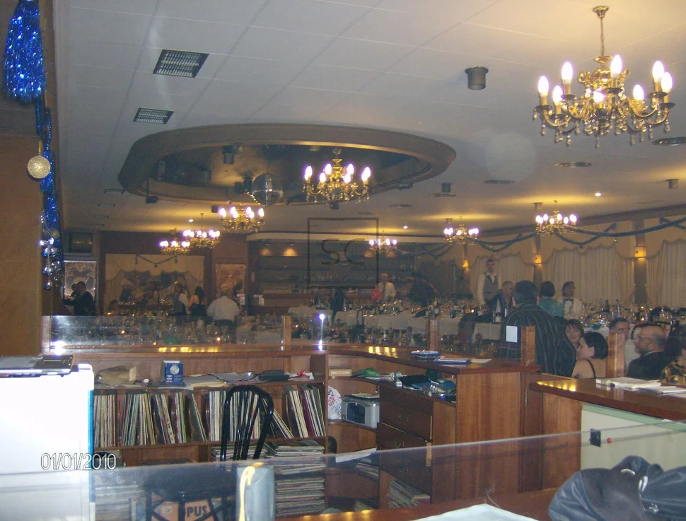 Sala de fiestas en o val-narón