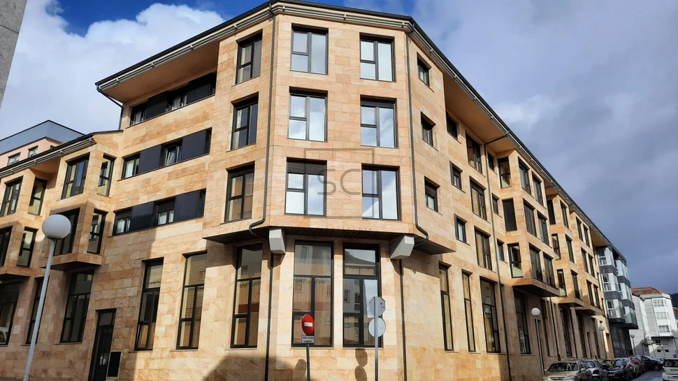 Piso equipado de 4 dormitorios en fene