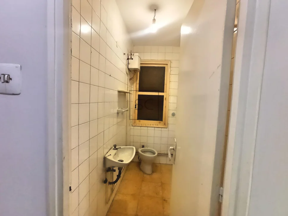 Piso con ascensor para reformar en el centro de ferrol