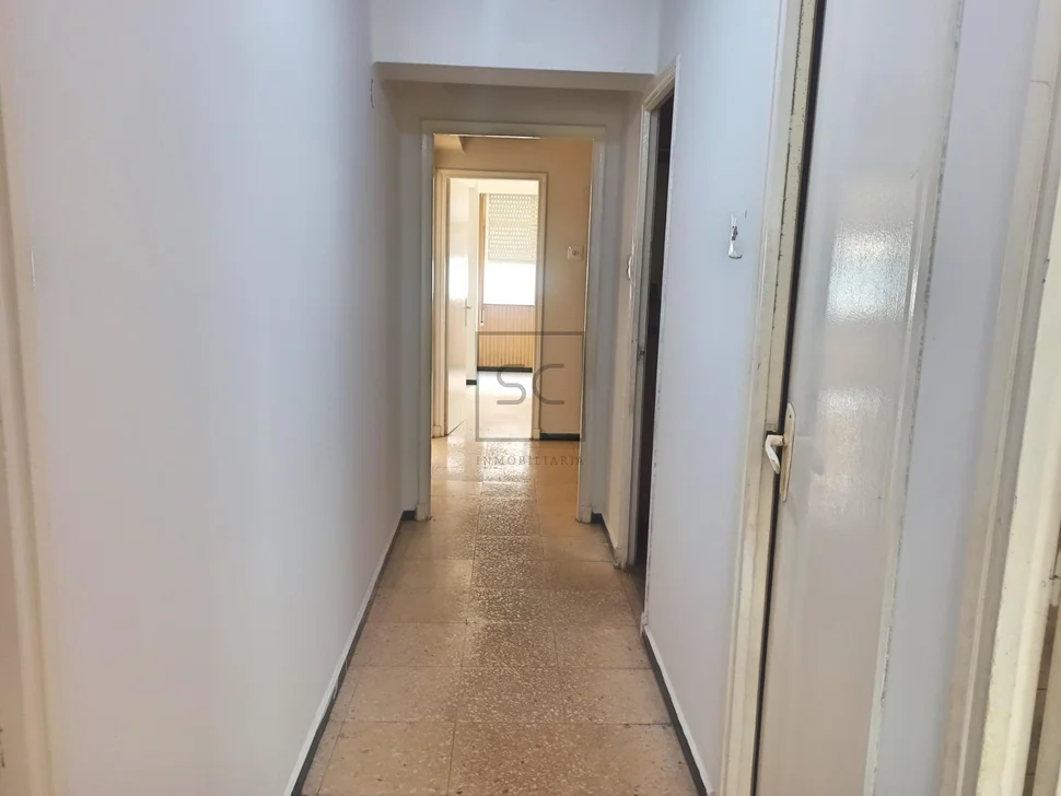 Piso con ascensor para reformar en el centro de ferrol