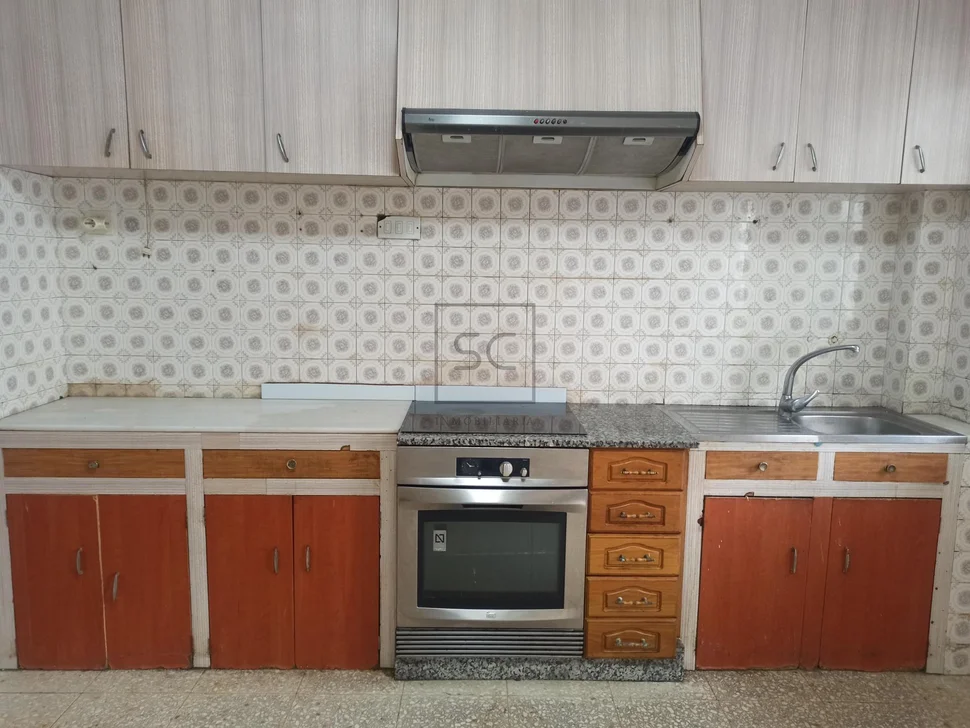 Piso con ascensor para reformar en el centro de ferrol