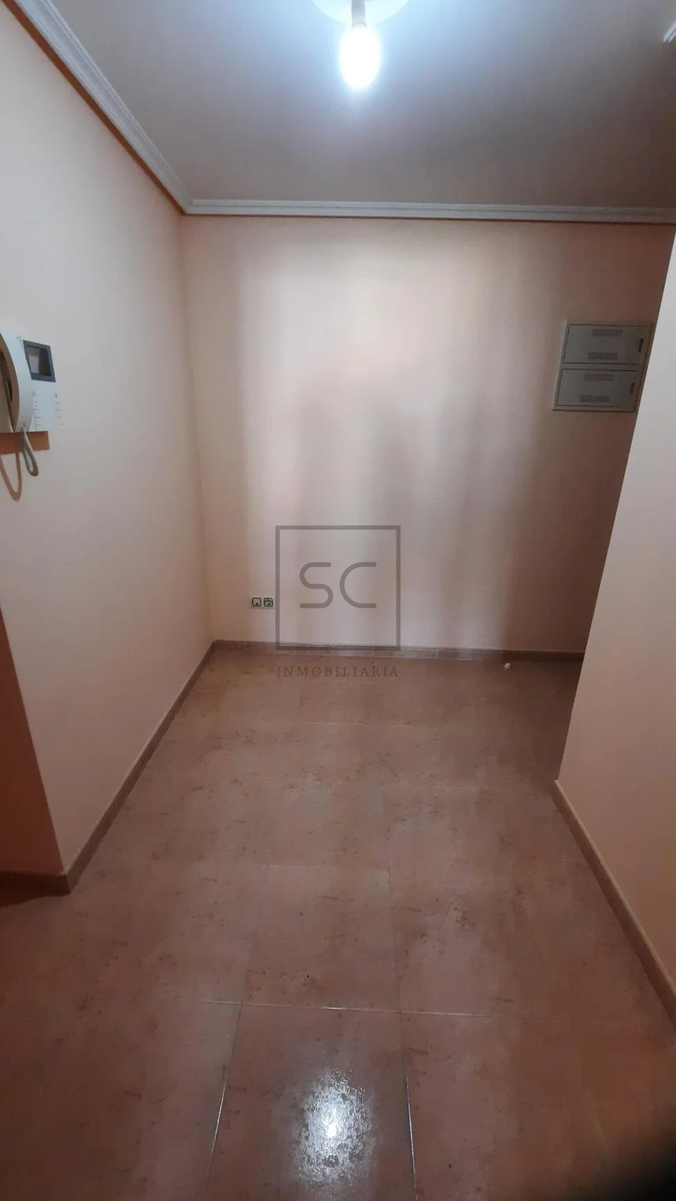 Primera planta con ascensor en naron