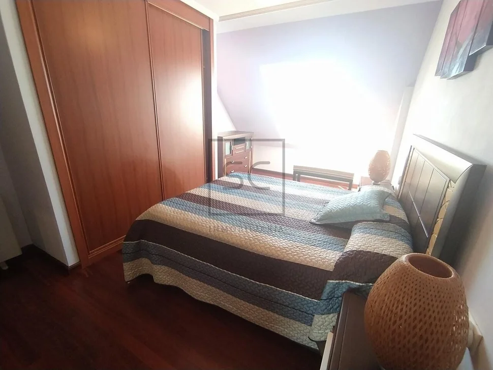 Duplex en narón con ascensor y plaza de garaje