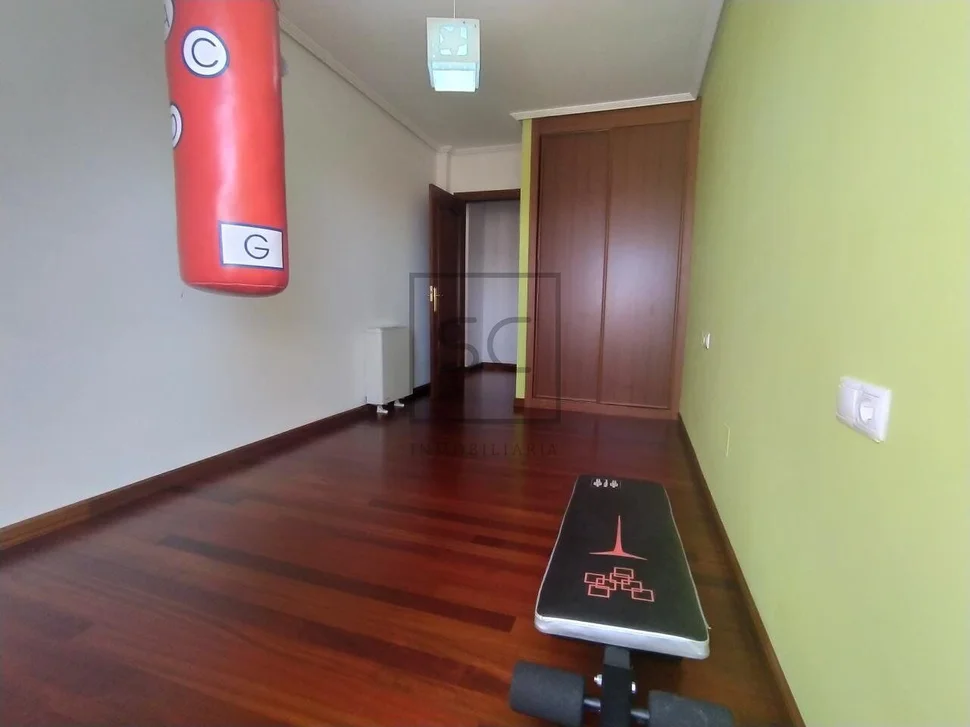 Duplex en narón con ascensor y plaza de garaje