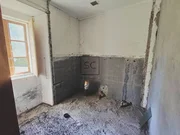 Casa de piedra para restaurar en albeiro, san sadurniño