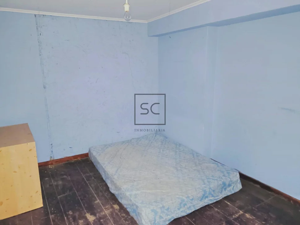 Casa de piedra para restaurar en albeiro, san sadurniño