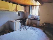 Casa de piedra para restaurar en albeiro, san sadurniño