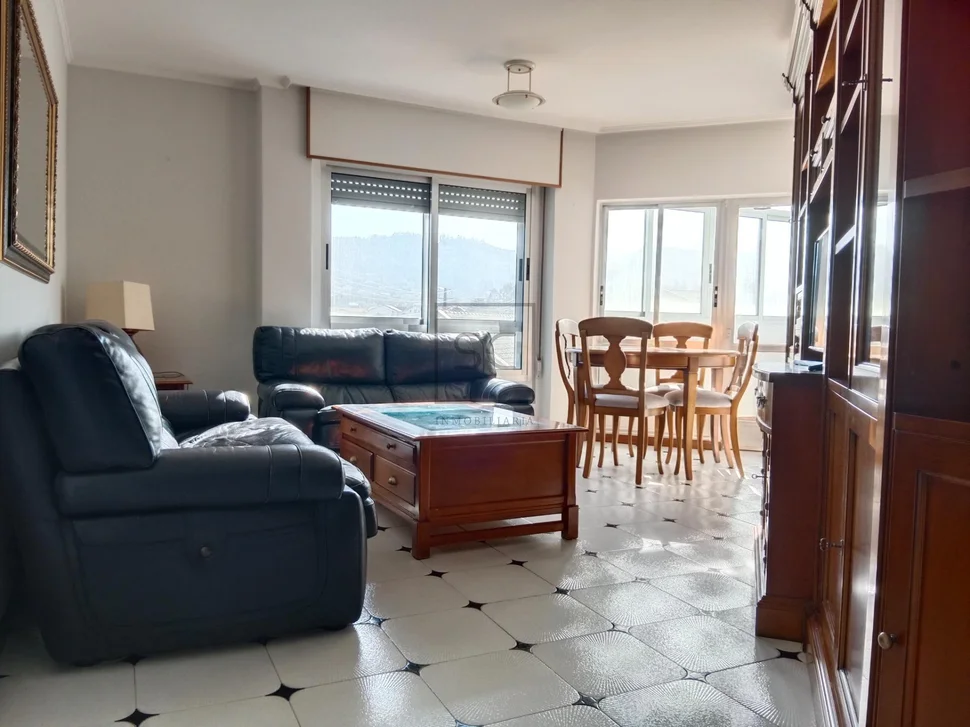 Piso con ascensor plz de garaje y trastero en perlio-fene