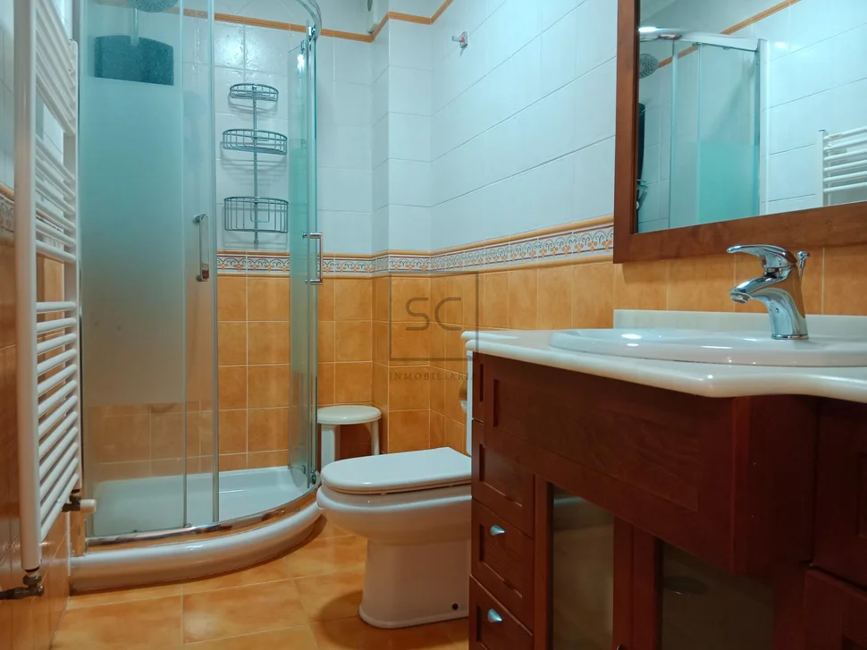 Piso con ascensor plz de garaje y trastero en perlio-fene