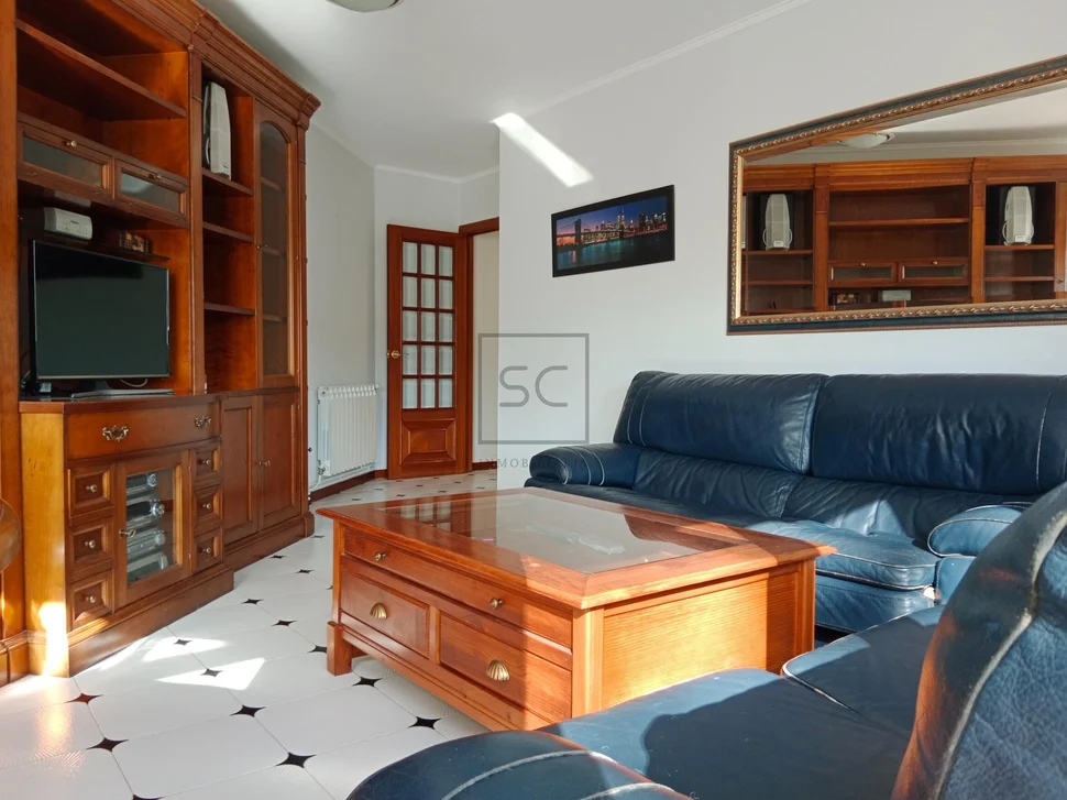 Piso con ascensor plz de garaje y trastero en perlio-fene