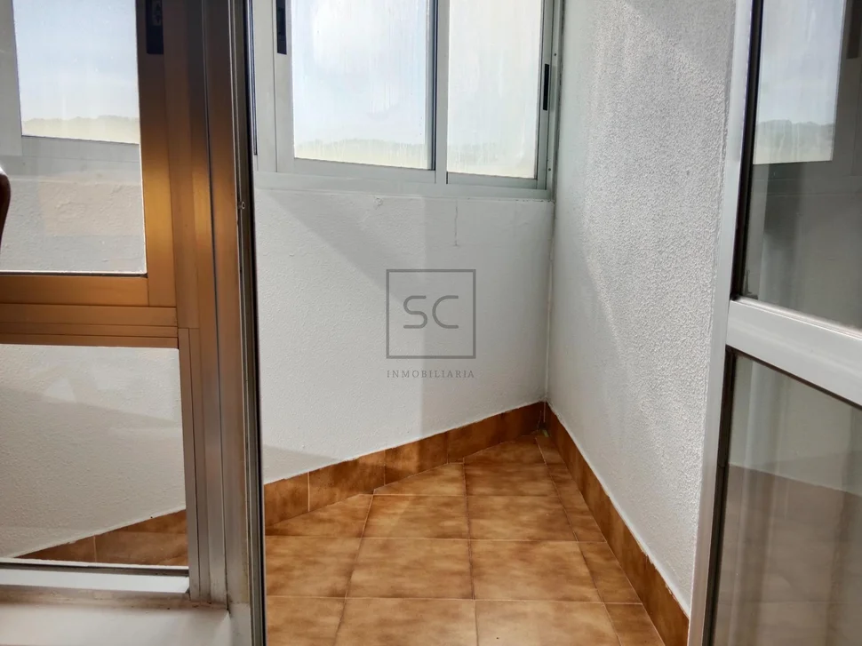 Piso con ascensor plz de garaje y trastero en perlio-fene