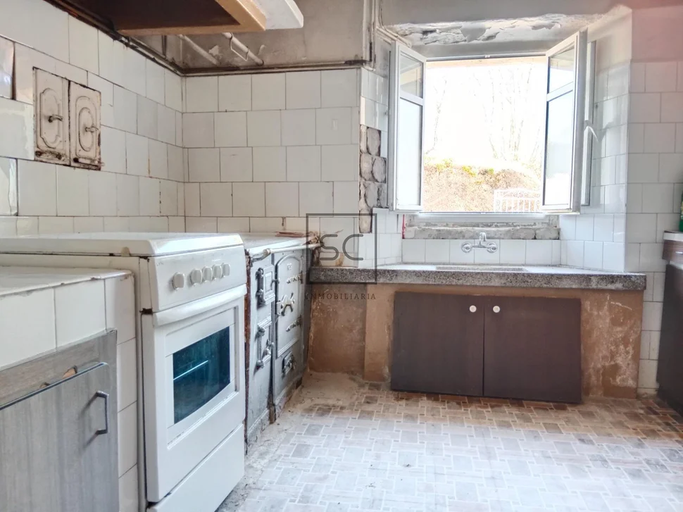 Casa con finca y bodega en magalofes-fene