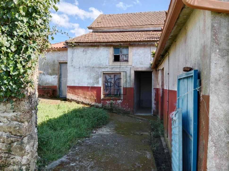 Casa con finca y bodega en magalofes-fene