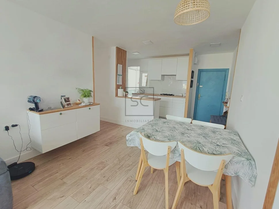 Piso con vistas y tres habitaciones en Caranza, Ferrol