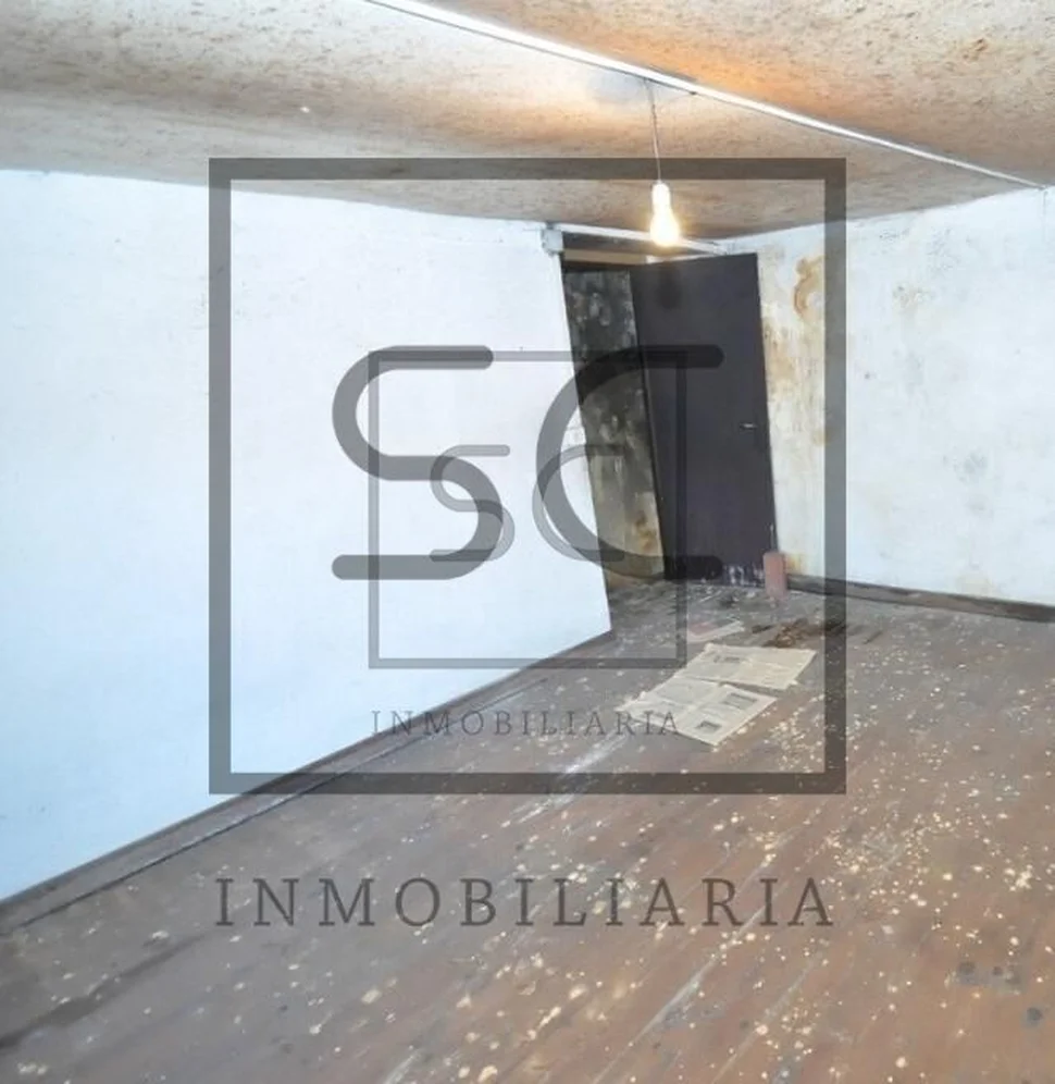 Casa con terreno para restaurar en tapia