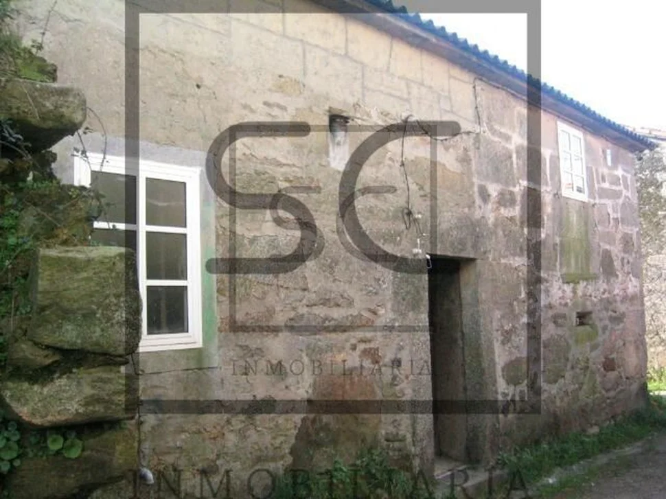 Casa con terreno para restaurar en tapia