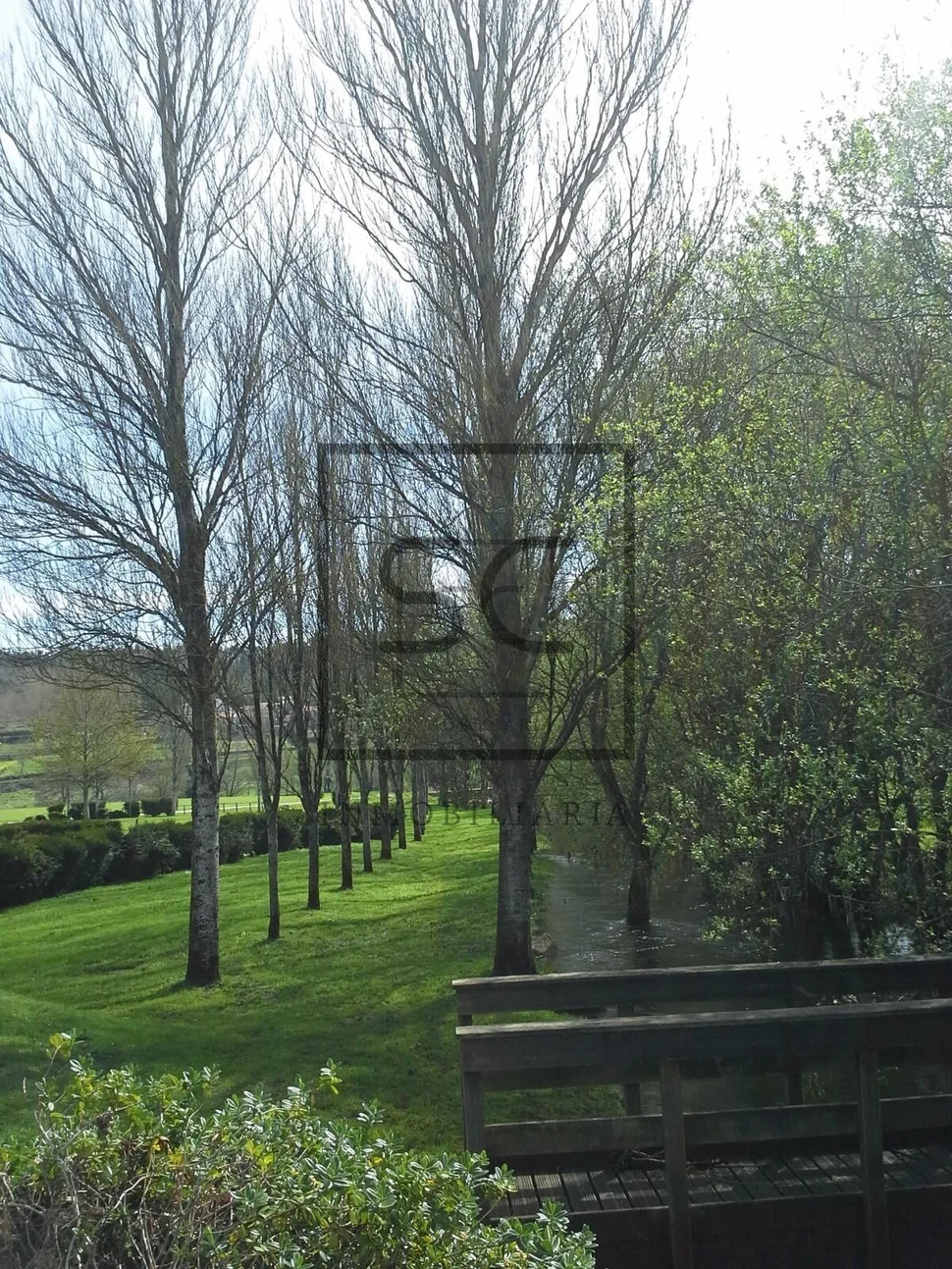 Casa con terreno para restaurar en tapia