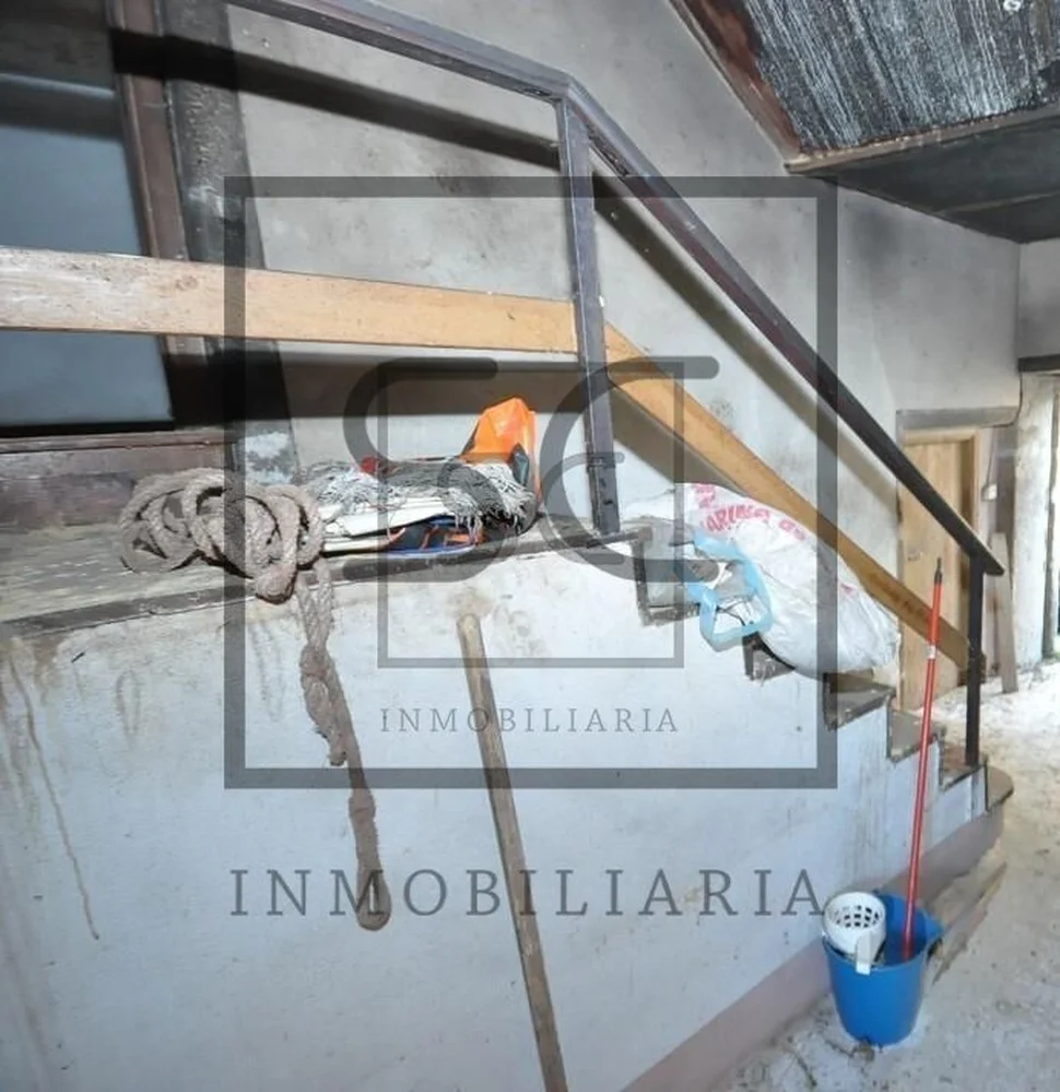 Casa con terreno para restaurar en tapia