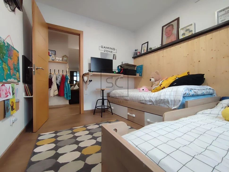 Bonito piso con terraza y trastero en carretera de cedeira narón