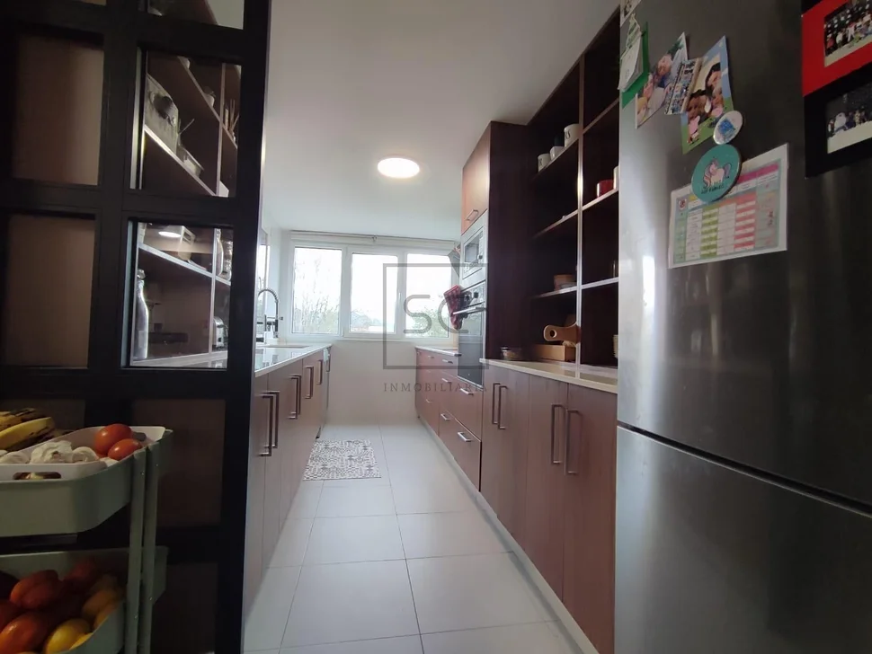 Bonito piso con terraza y trastero en carretera de cedeira narón