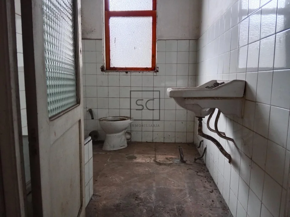 Bajo con sótano en fene