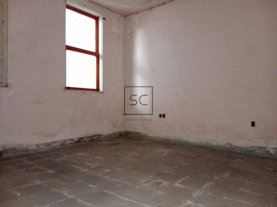 Bajo con sótano en fene