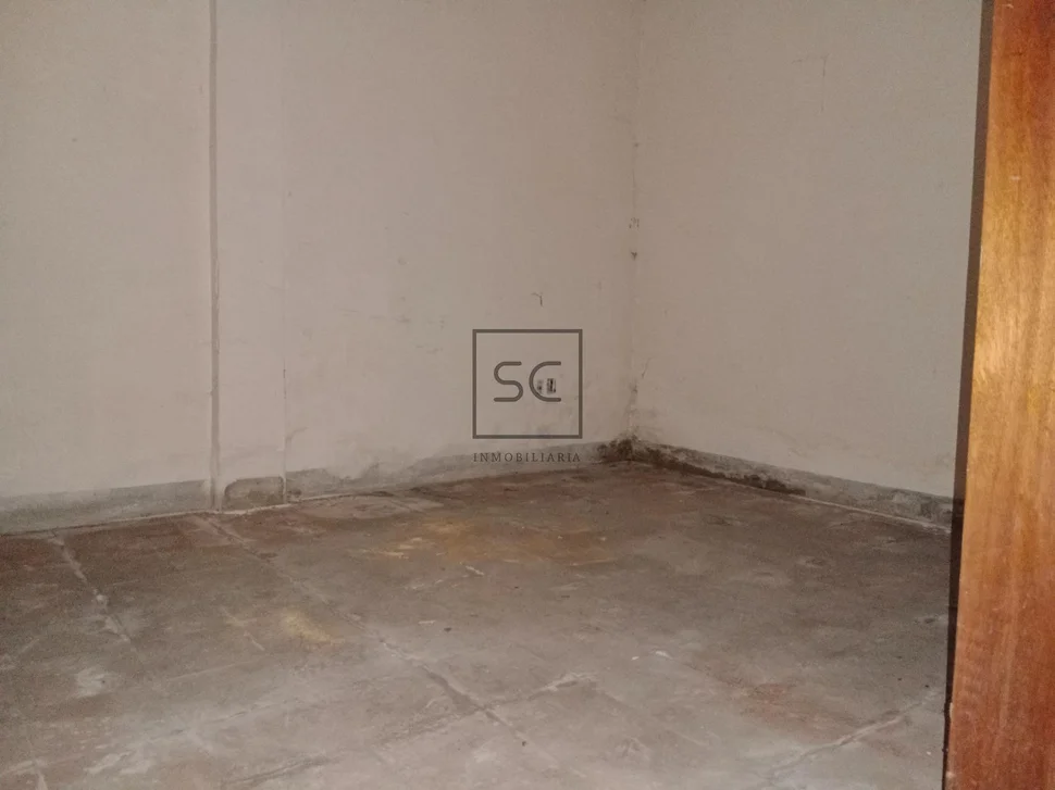 Bajo con sótano en fene