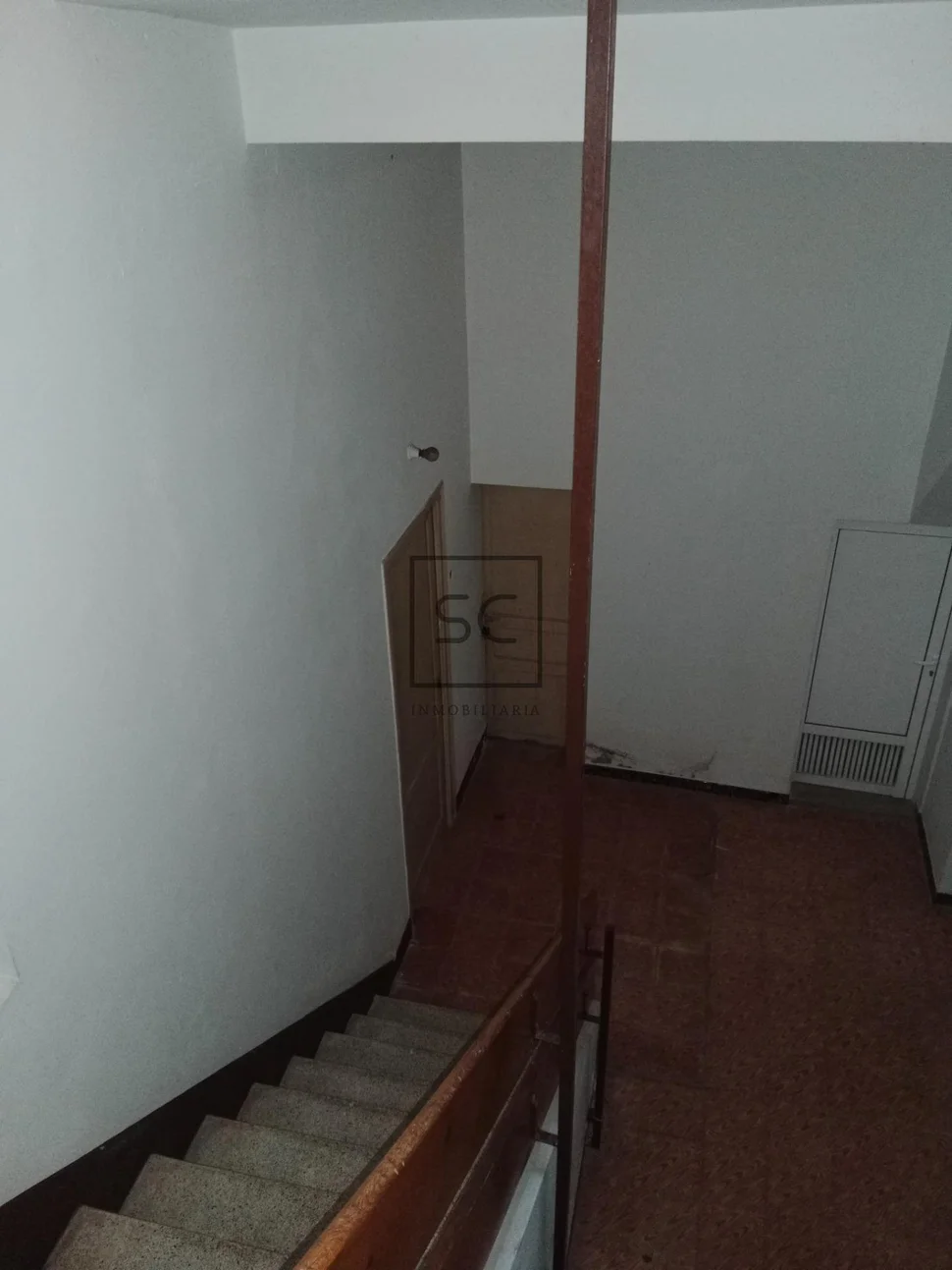 Bajo con sótano en fene