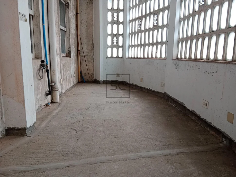 Bajo con sótano en fene