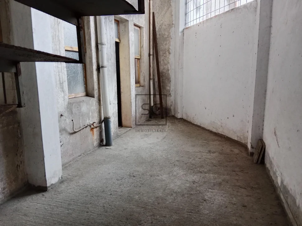 Bajo con sótano en fene