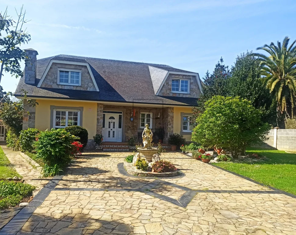 Chalet con finca en el val, narón