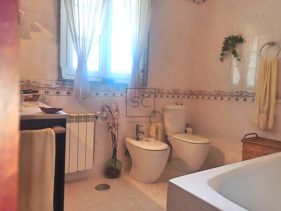 Chalet con finca en el val, narón