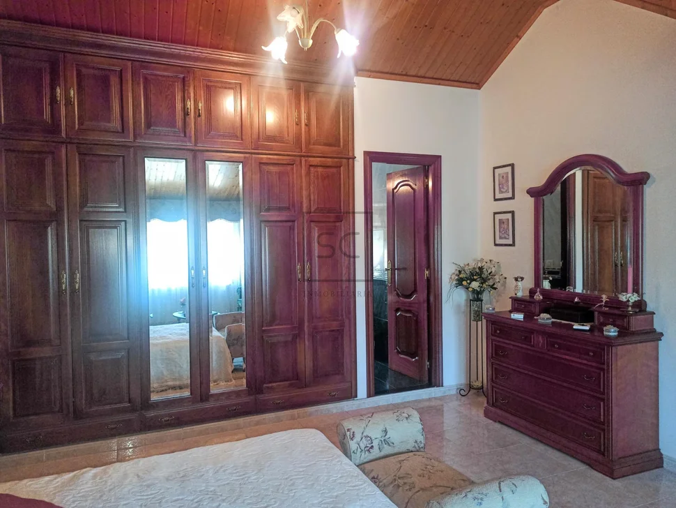 Chalet con finca en el val, narón